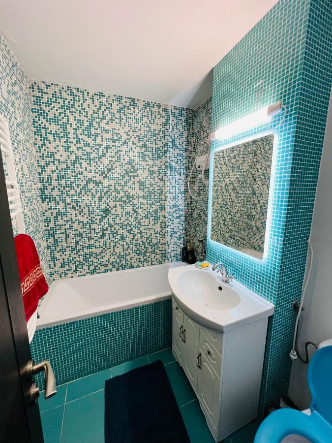 Apartament Apartament Naty Bukareszt Zewnętrze zdjęcie